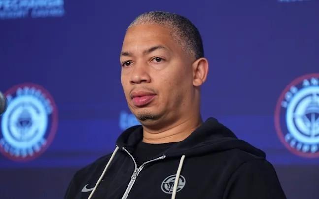 5胜15负咋办卢：必须坚持下去，必须表现更好，还会尝试别的办法