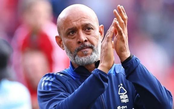 英超下课第一人！森林怒炒主帅努诺队内矛盾公开曝光