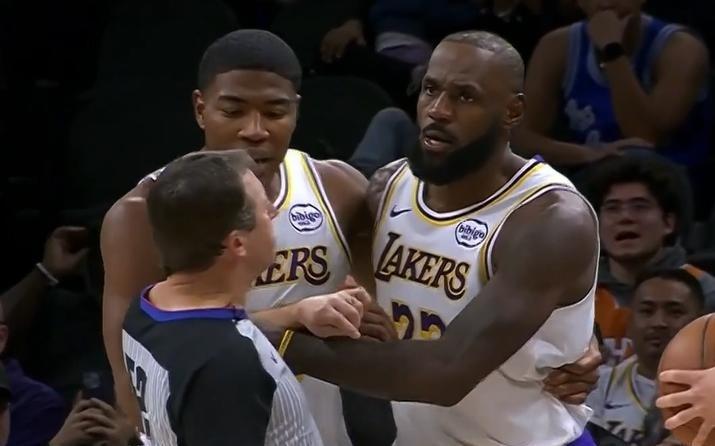 打球还是打架，你俩商量一下湖人险胜