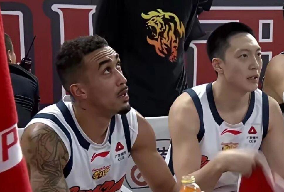 CBA最新消息！广东男篮又伤主力，辽宁无换外援计划新疆官宣裁员