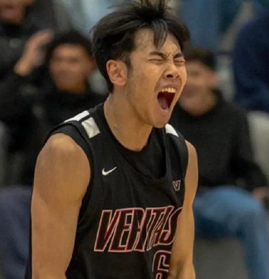 面对冠军球队，张博源再砍21分7篮板，他已经是球队头号得分手！