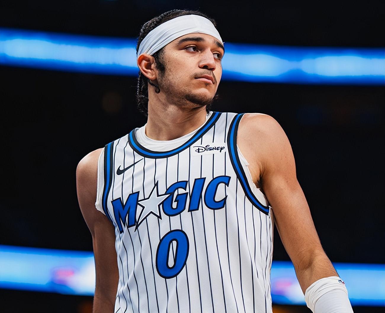 NBA今日里程碑！威少比肩乔丹，老里追平卡尔，布莱克生涯之夜