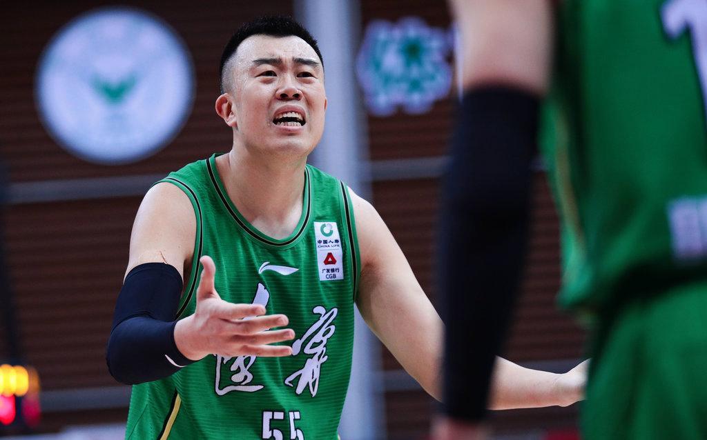 8支CBA球队缺点暴露!辽篮少韩德君,广东四号位太弱,浙江没中锋