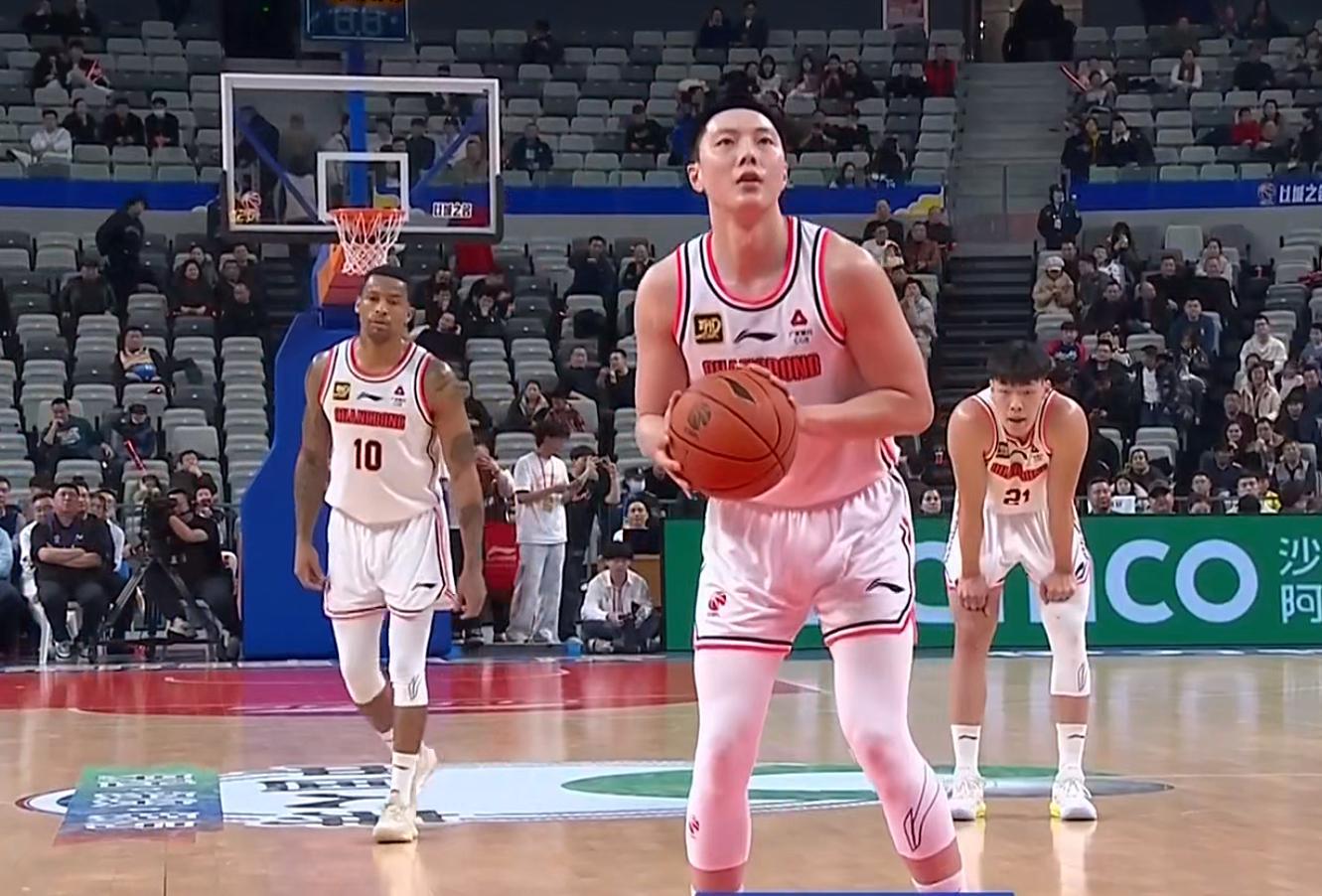 恭喜杜锋！CBA“暴力分卫”正式加盟，这可是广东队的老大！