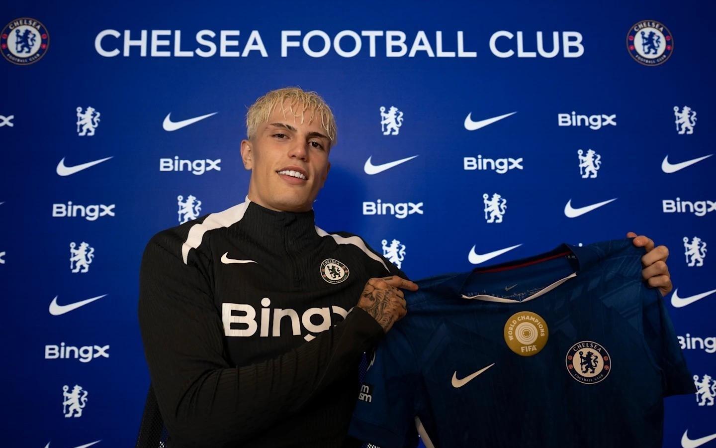 切尔西官方：新援加纳乔将身披球队的49号球衣