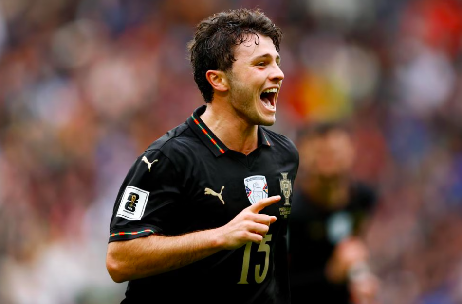 91！曼联巴黎双星戴帽两轮不胜后FIFA第5末轮踢疯晋级世界杯