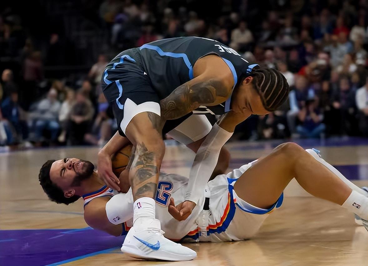 狂轰15连胜！联盟第1太强了，雷霆创NBA第一神迹，总冠军没悬念了