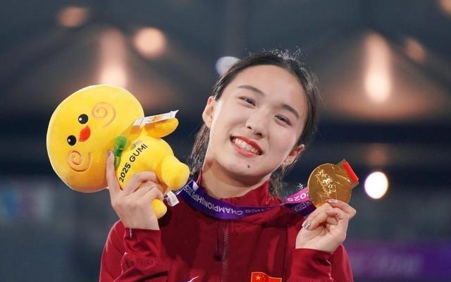“小飞人”“小孩姐”“小偶像”，标
