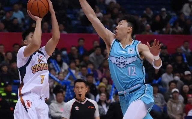 20分6篮板5助攻！CBA后卫新星爆发，或加盟广东宏远