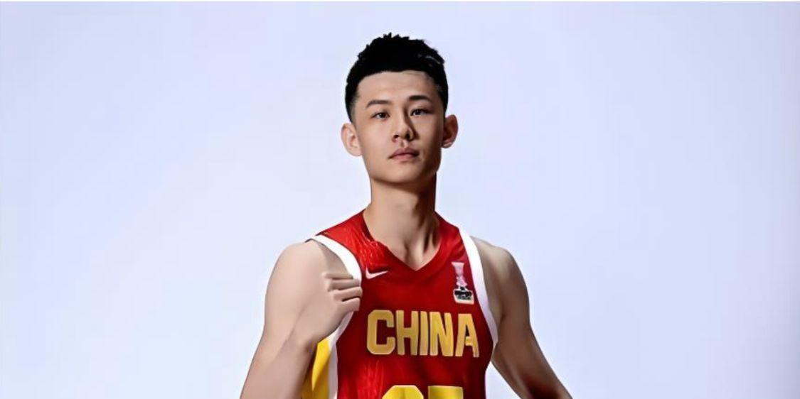 最差的男篮国手首发打了21分钟，得0分0板球迷：连替补都不如