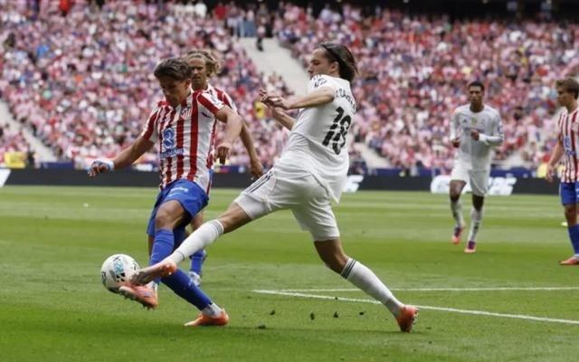 马卡：西超杯半决赛是“致命”德比，结果将决定两队赛季走向