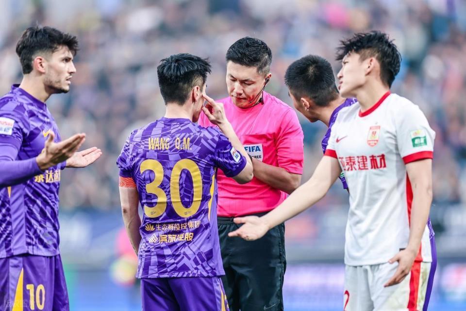 亚泰又在补时崩盘50岁洋帅包间看呆