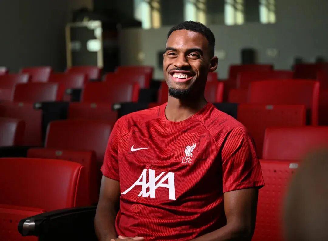 利物浦连败暴露3大缺点！32岁铁腰可创造奇迹，他若首发有望连胜