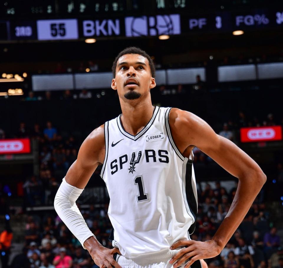 开季三战狂揽100分，文班亚马成历史第一人！