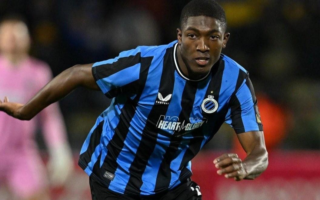 镜报：利物浦即将签下21岁中卫奥多涅斯，转会费可达4300万镑