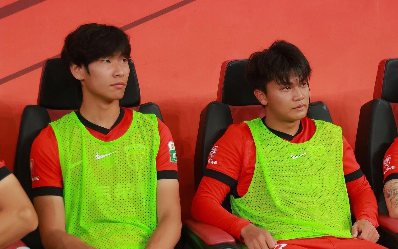 中超U21最佳阵容：王钰栋领衔，泰山仅1人入选二阵，国内青训爆发