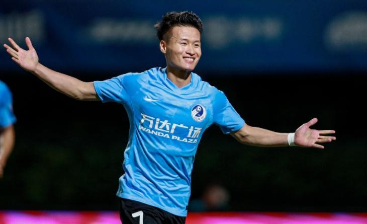 中国锋霸在比利亚雷亚尔梯队爆发！出战14次独造9球，赢得点赞