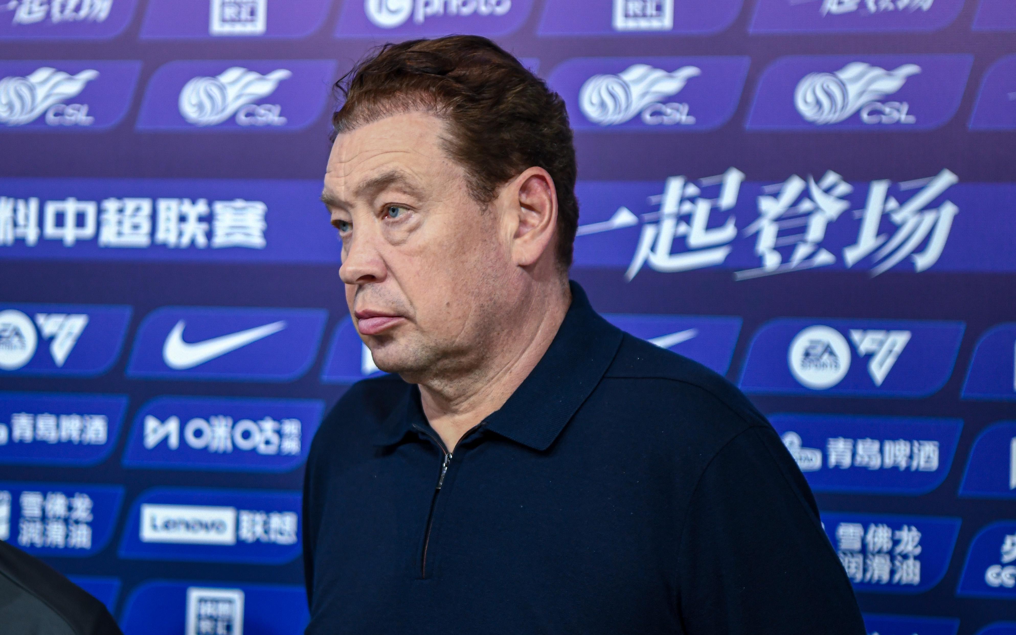 斯卢茨基:可能队员得知其他对手的赛果后,背负较大心理压力