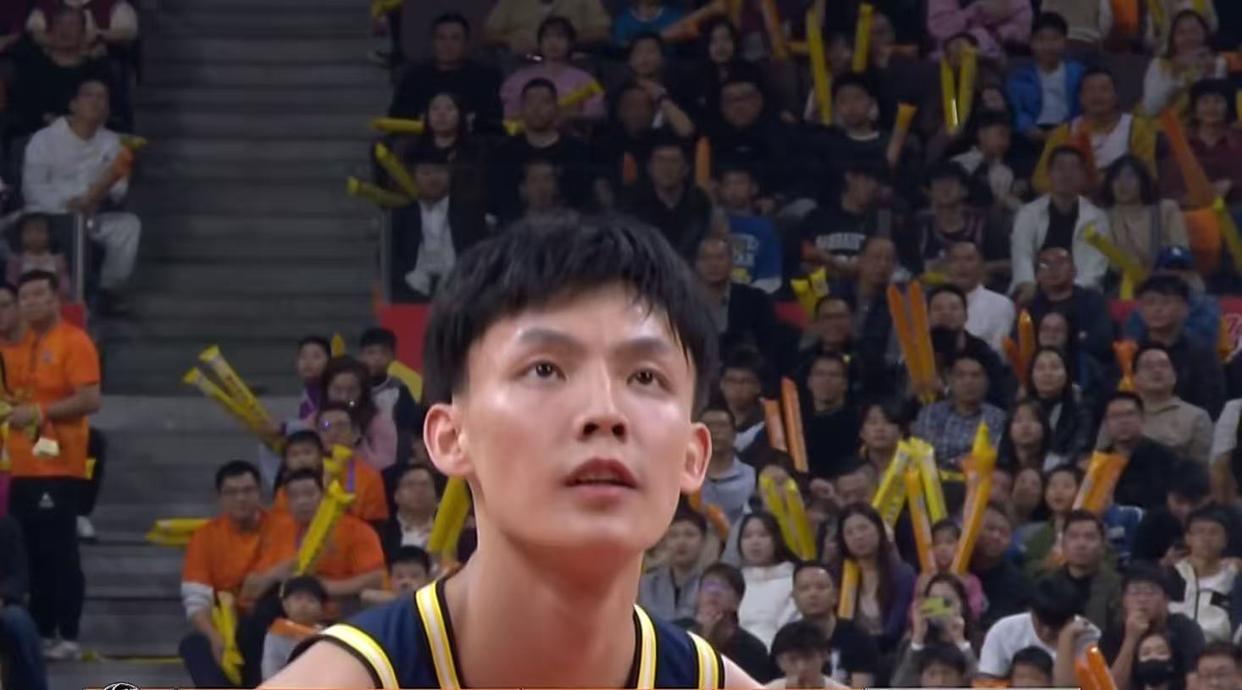 两连败后！广东队变阵，杜锋召回张文逸，挤走徐杰，取代陈家政！