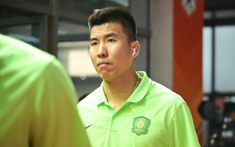 媒体人：本质问题不解决，国安连正常踢球都难保证申花更加撕裂