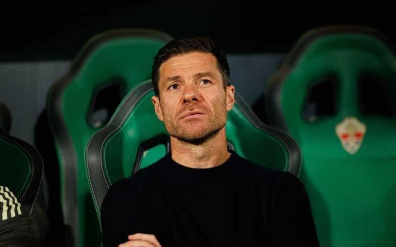 莫伦特斯：皇马应该公开力挺阿隆索部分球员已脱离球队计划