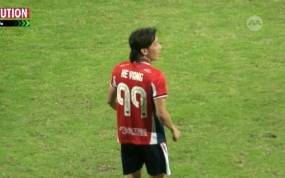 第87分钟替补登场，35岁杨贺完成后港联首秀