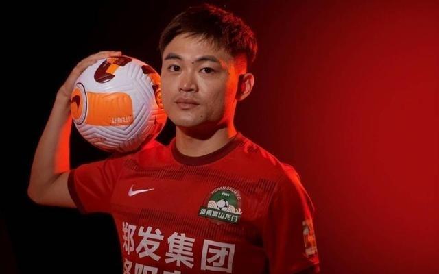 黄紫昌亮相苏超或引爆更大争议中国足协该不该管这是根导火索！