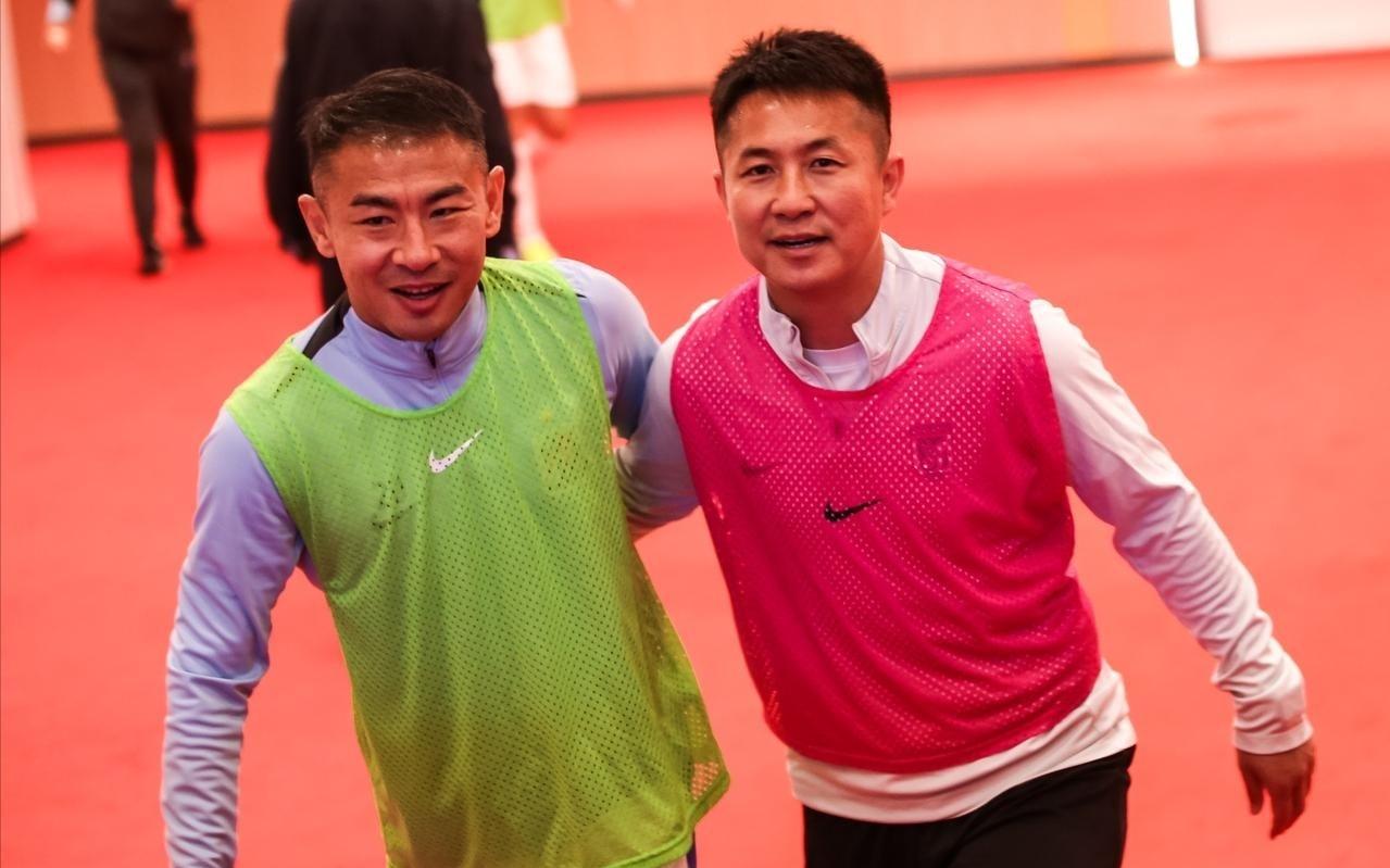 泪别申花！曝于汉超退役，38岁超级替补拒绝续约，9球3助攻