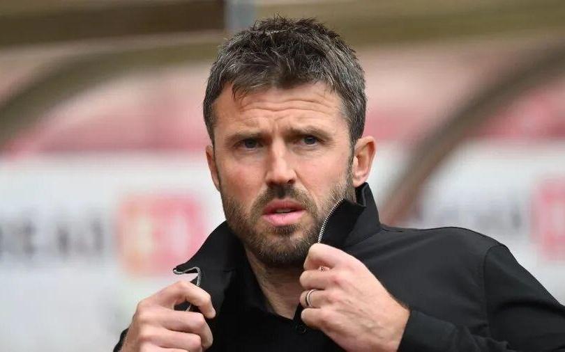 记者：卡里克愿意考虑重回曼联，红魔还欣赏一主帅荷兰记者：曼联已将马拉西亚重新纳入一线队