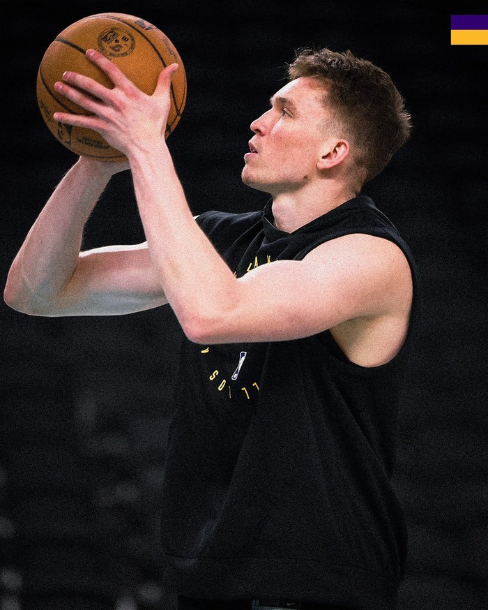 辣眼睛！三分9中1+正负值25，湖人啊，真要烂手里了