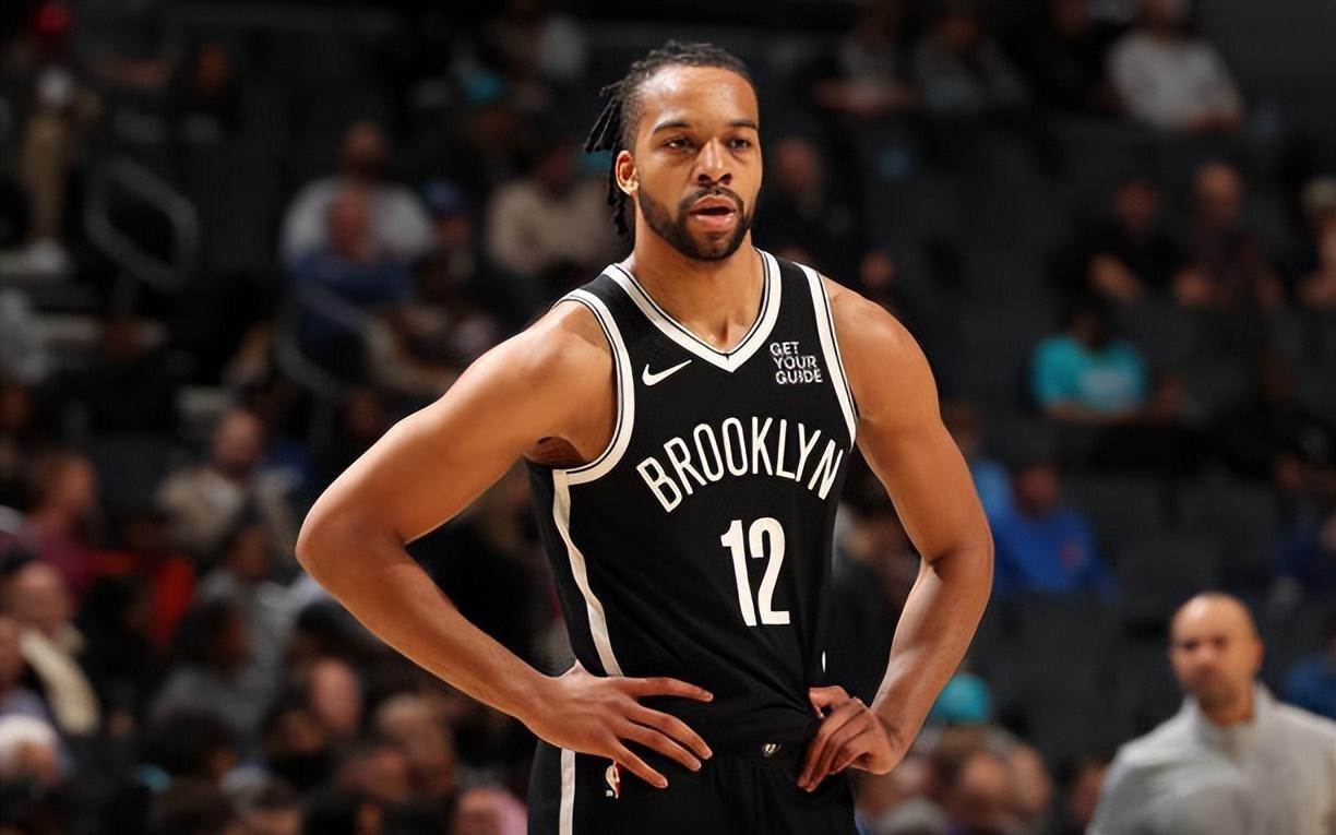 篮网裁掉双向合同锋线新星，他在新赛季还能继续留在NBA赛场呢