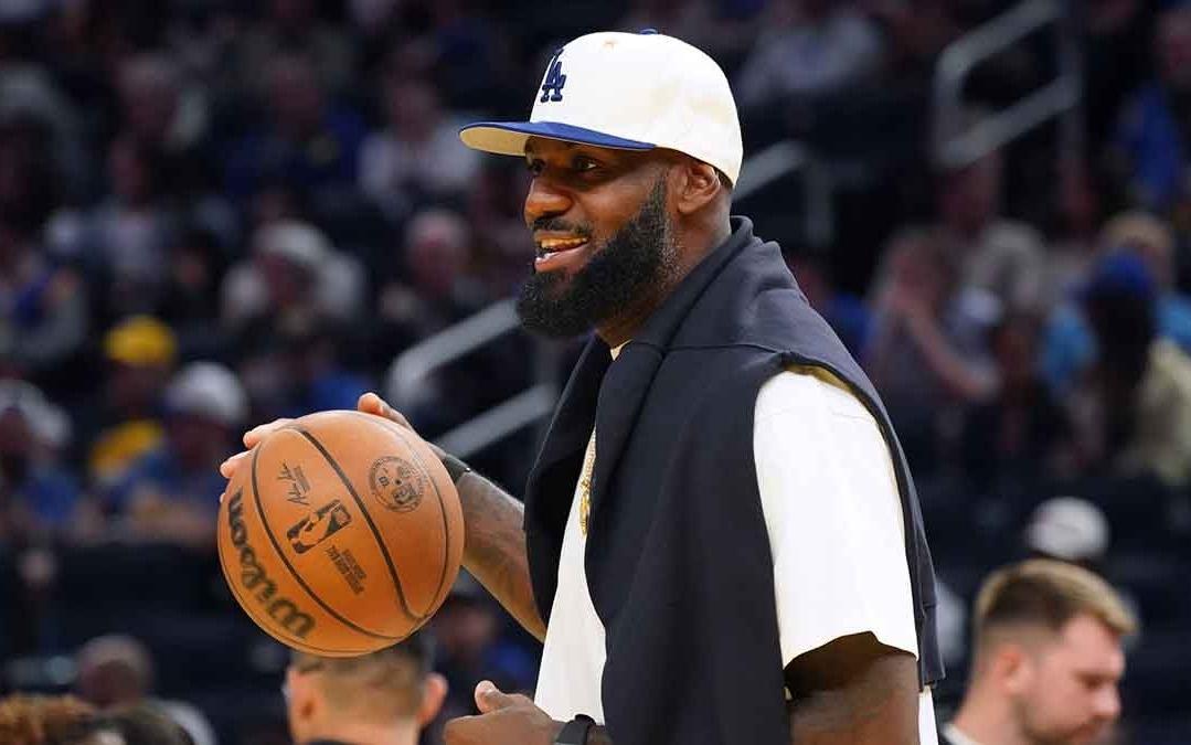 3个大胆预测：对湖人队勒布朗詹姆斯202526赛季的预测