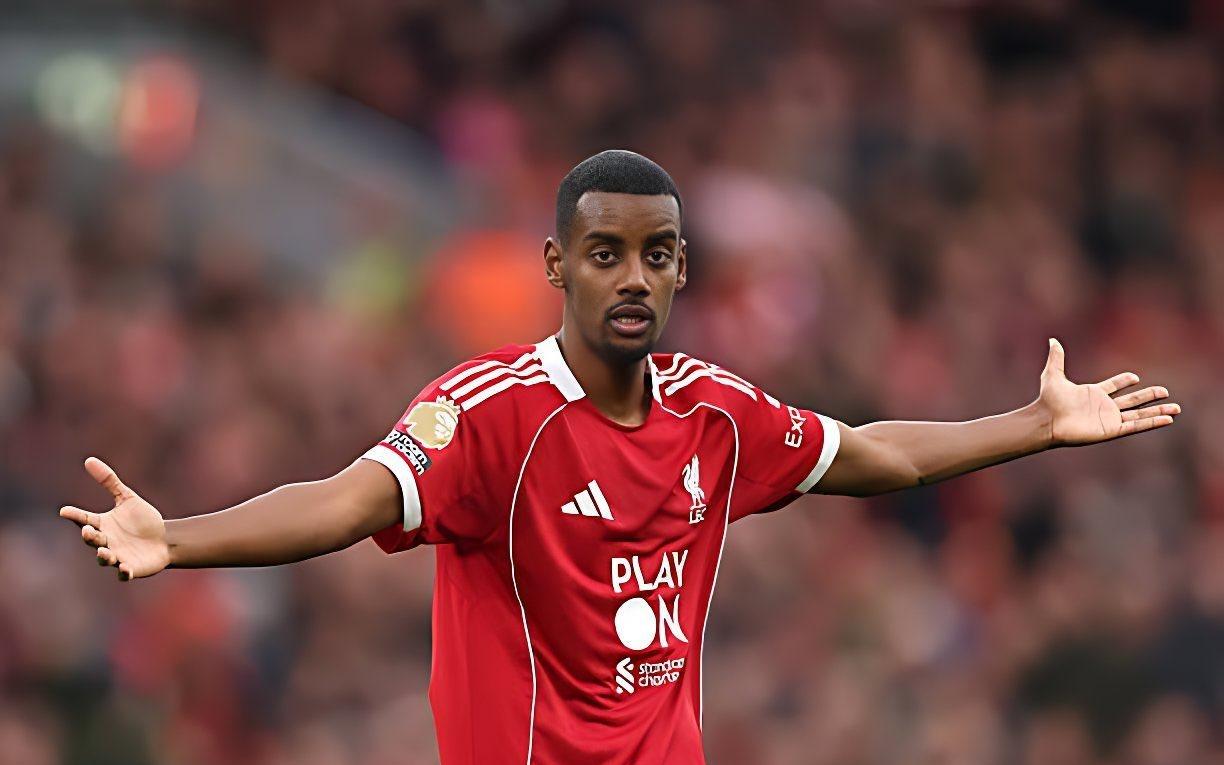 伊萨克1.3亿镑加盟利物浦后英超4场0球,上赛季狂轰23球