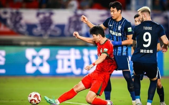 【中超】卢永涛阿奇姆彭双响三镇2比5河南