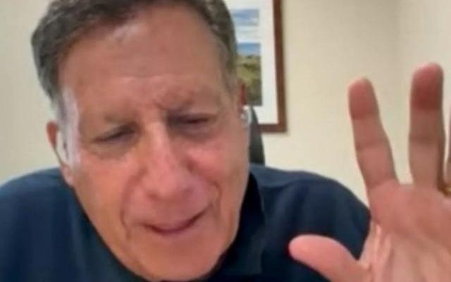 这种时候要装傻利物浦主席被问格伊转会，含糊其辞+敷衍过关