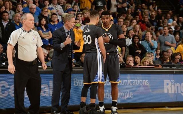 巴博萨谈加盟勇士：科尔打电话让我帮忙稳住球队我劝他别裁追梦