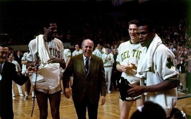 绿军奠基人！绿军在已故名帅红衣主教奥尔巴赫生日之际表达怀念