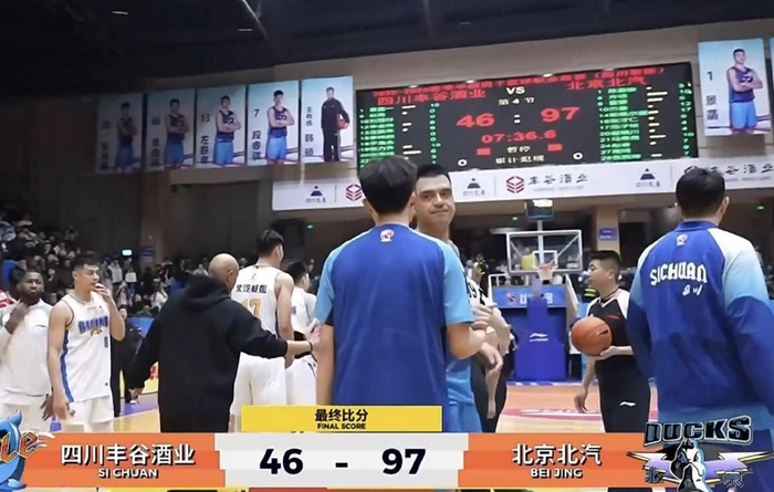 震惊篮坛！半场16分+全场46分，全员被迫业啊，四川队，散了吧