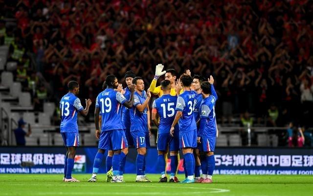 马德兴谈申花失去争冠主动权：一套主力阵容“吃”天下，很不现实