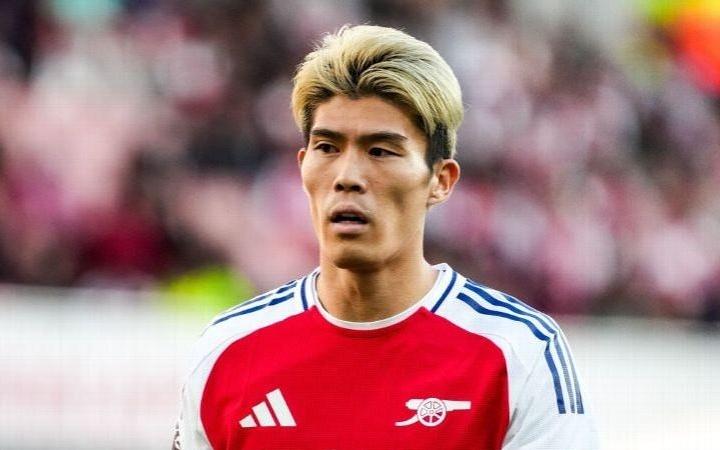 ESPN：富安健洋将与阿贾克斯签约半年，他已经准备好重返赛场