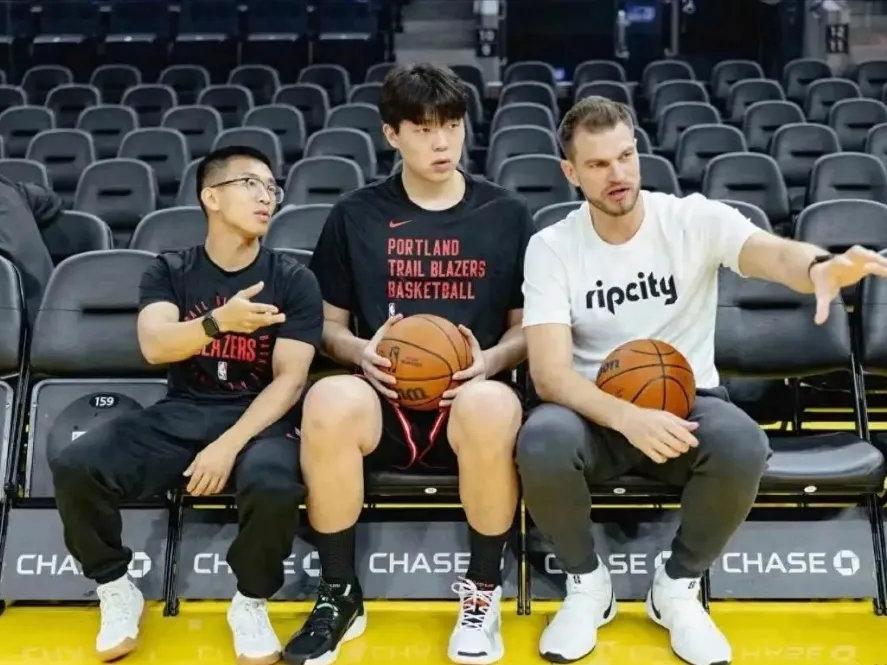 官宣！杨瀚森被下放G联赛，出战湖人与太阳比赛，或与詹姆斯交手