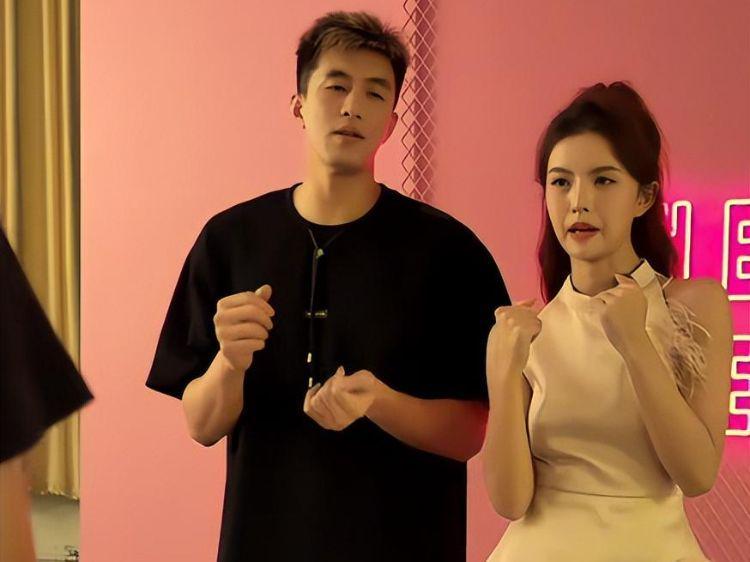 没带郭艾伦太吃亏广州季前赛两连败,但辽篮出品的刘颜诚一鸣惊人