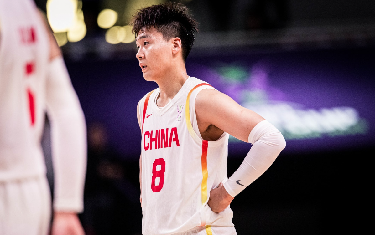 三年后中国男篮阵容有多强杨瀚森领衔，赵睿控场，周琦只能替补