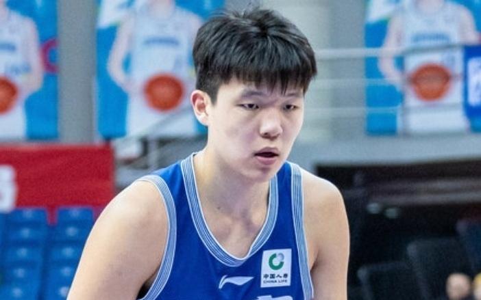 杨瀚森祝福青岛男篮：我的心与青岛同在兄弟们新赛季冲击新辉煌