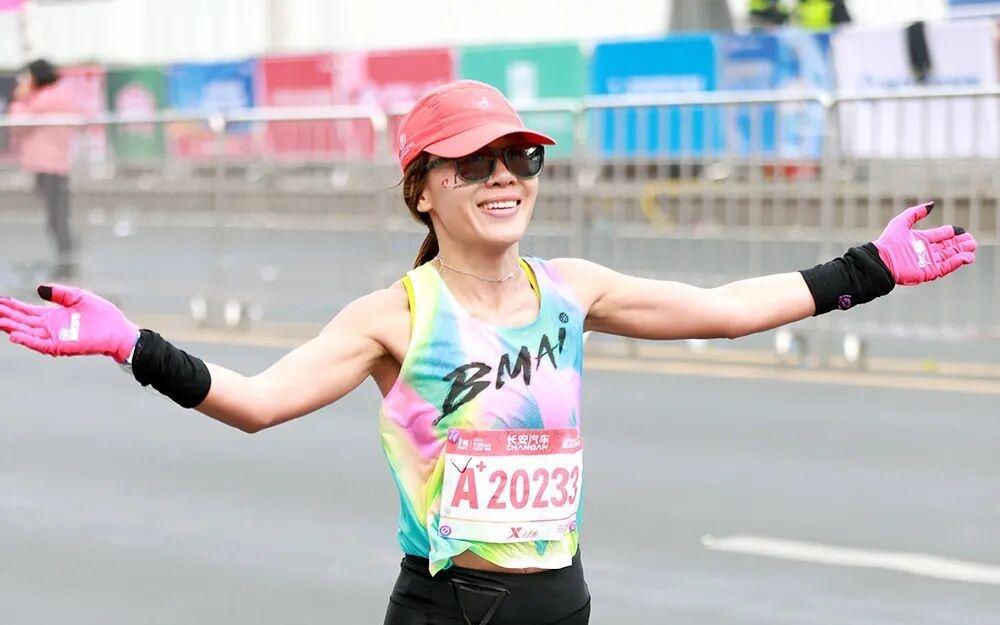 零下29度还要出门跑步的马洪利，跑完哈马300官兔后又在黑河马拉松夺冠