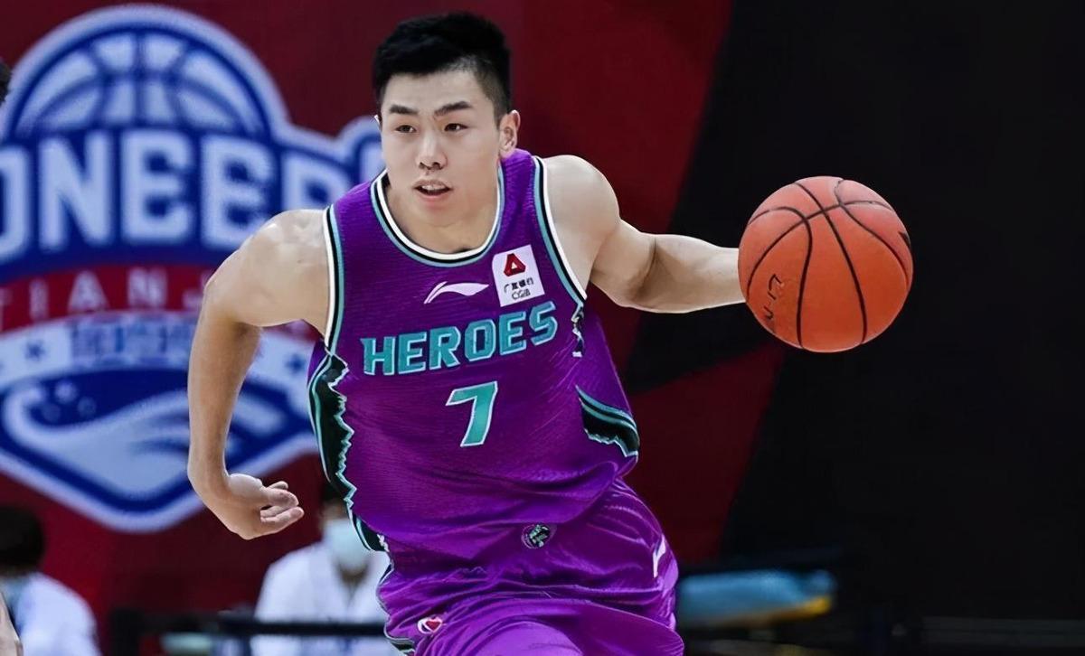 明年转会6名CBA球员只签1年，杜锋留下投手，郭士强弟子拿顶薪