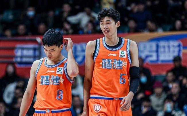 林庭谦33+6三分赛季新高！天津惨负福建邹阳21分黎伊扬11+9
