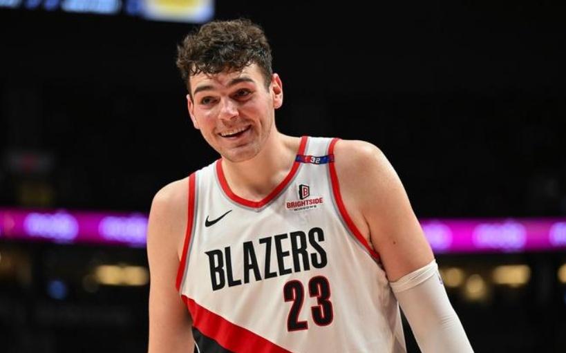 单节14分站高位解除封印杨瀚森先抑后扬能取代克林根吗