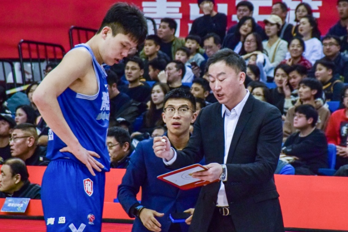 杨瀚森回应恩师将观战NBA首秀：很开心做好自己父母后续会到场