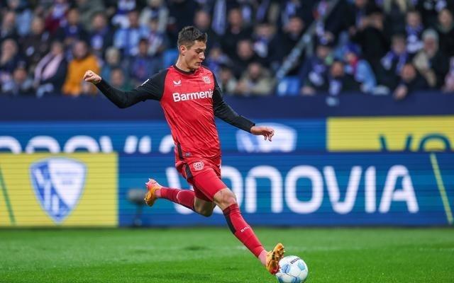 勒沃库森官方：前锋希克大腿肌肉受伤，预计缺席两场比赛